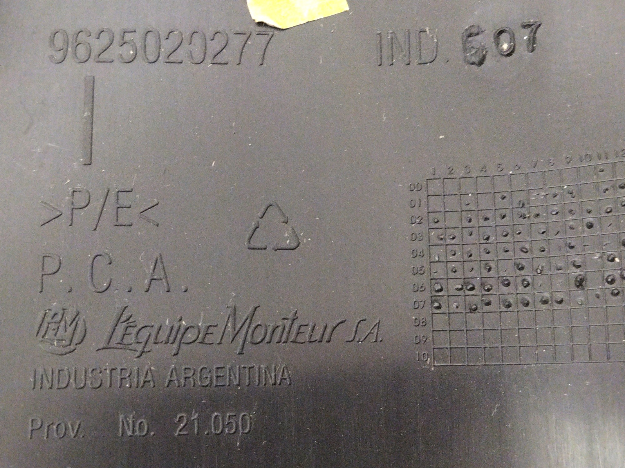 Moldura Coluna Traseira Esquerda Peugeot 206 7