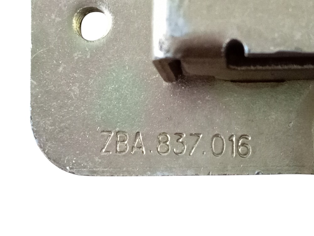 Fechadura Porta Dianteira Direita Vw Passat 78/ 5