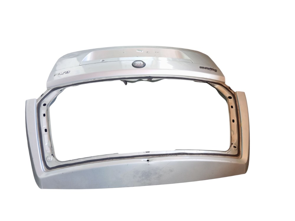Tampa Traseira Porta Malas Fiat Idea Verde 3