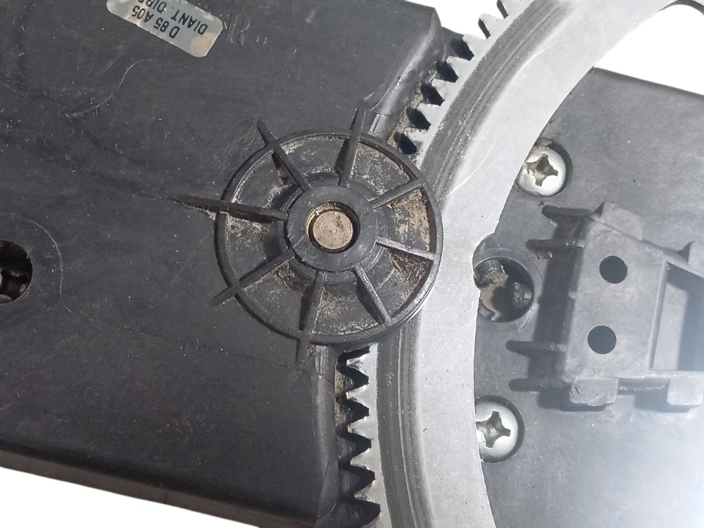 Máquina Vidro Dianteiro Direito Gm Corsa 5