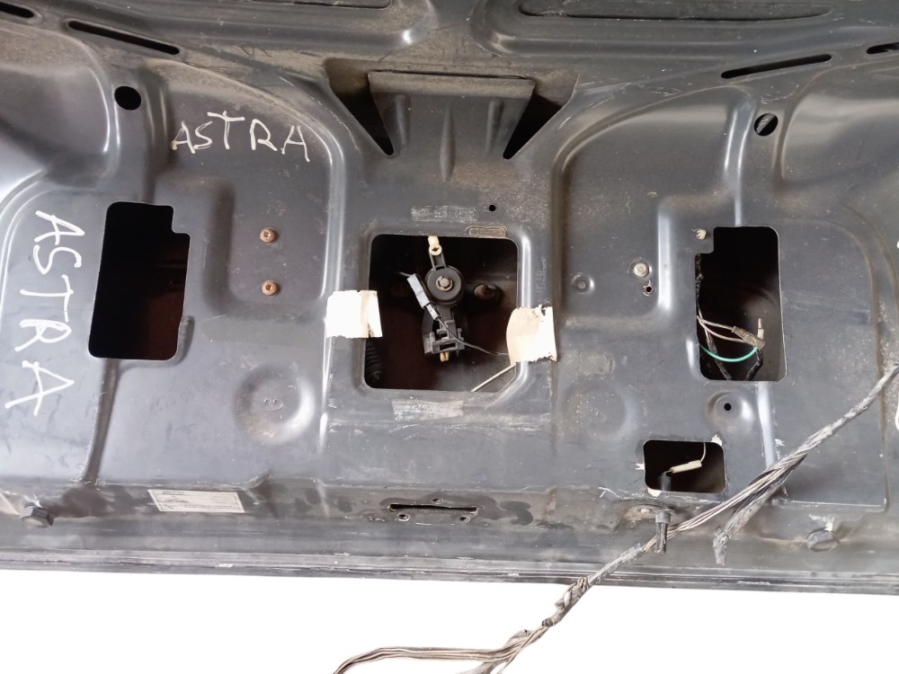 Tampa Traseira Porta Malas Gm Astra Sedan 7