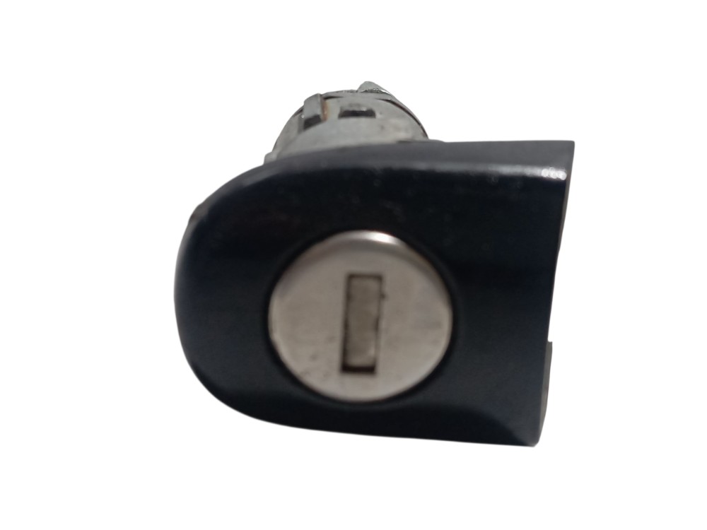 Acabamento Fechadura Dianteira Esquerda Vw Gol Saveiro G5
