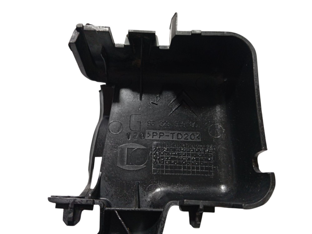 Capa Fechadura Dianteira Esquerda Citroen Xsara Picasso – Preto 6