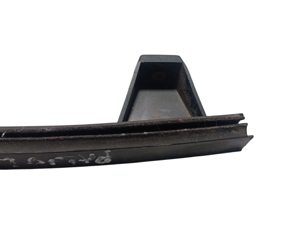 Guia Vidro Trilho Porta Dianteiro Dir Fiat Palio 2001 A 2007 Preto 7