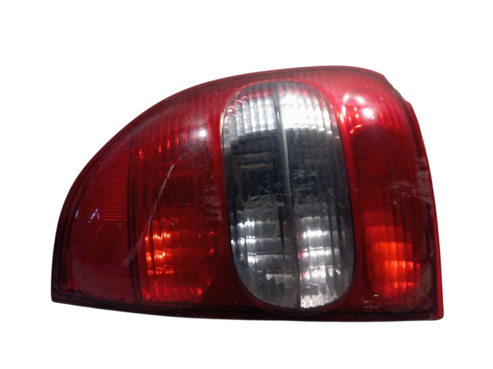 Lanterna Traseira Direta Gm Corsa Com Detalhes Vermelho