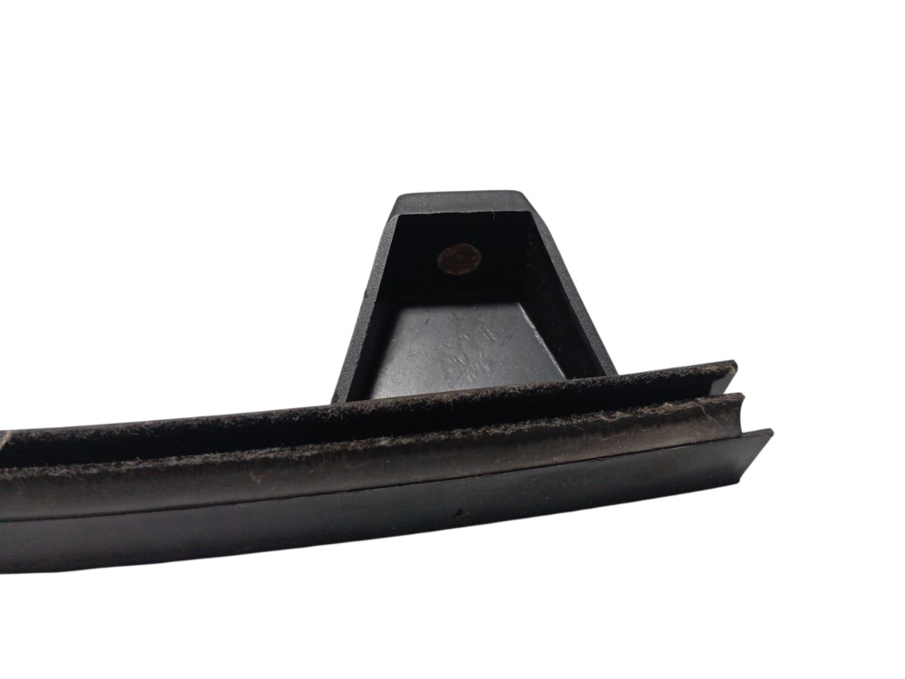 Guia Vidro Trilho Porta Dianteiro Dir Fiat Palio 2001 A 2007 Preto 5