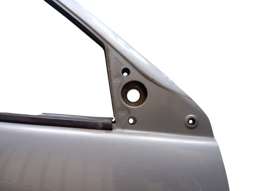 Porta Dianteira Direita Gm Corsa 2000 5
