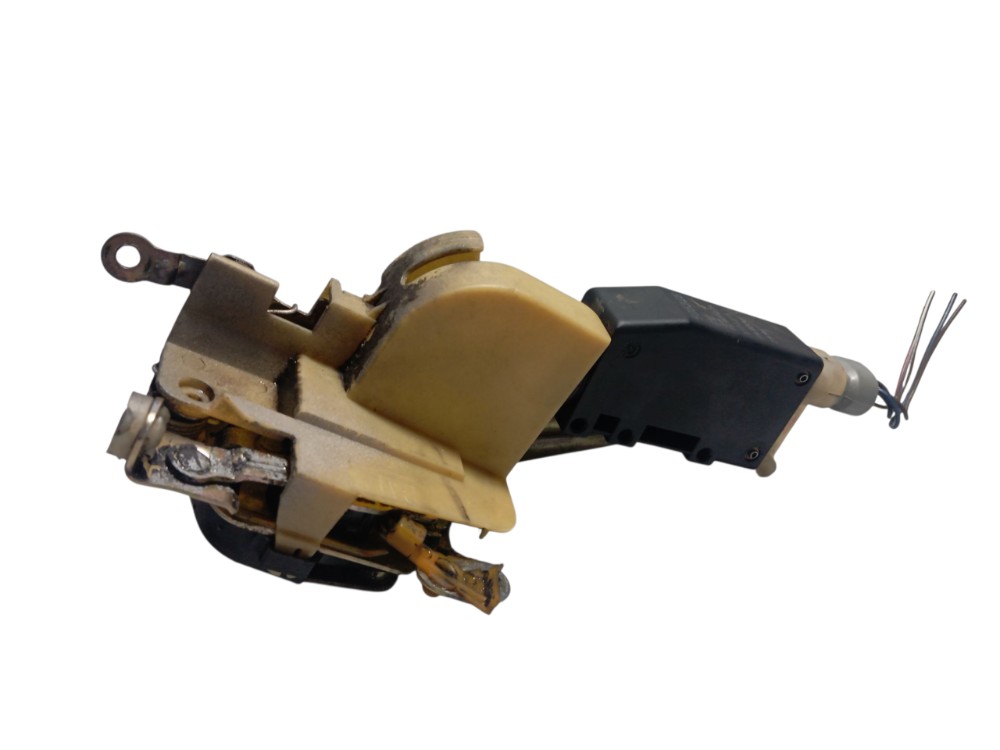 Fechadura Porta Dianteira Direita Gm Corsa 3