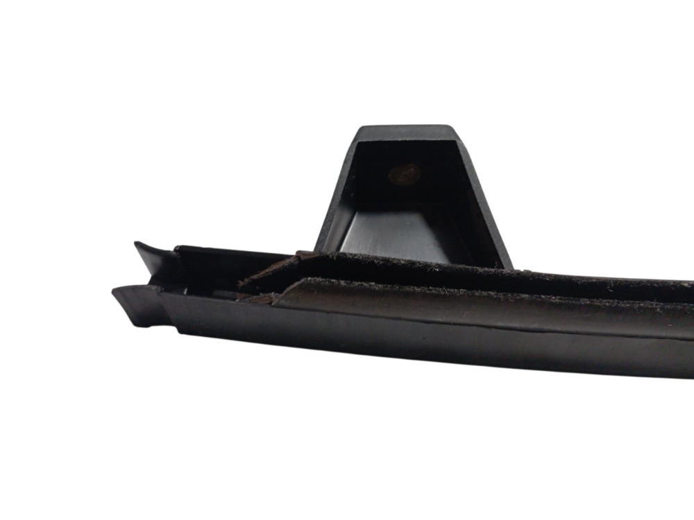 Guia Vidro Trilho Porta Dianteiro Dir Fiat Palio 2001 A 2007 Preto 4