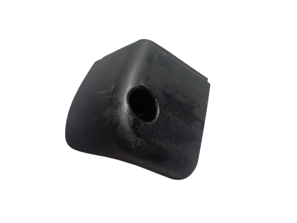 Tampa Moldura Fechadura Porta-malas Gm Onix Prisma 2014 5