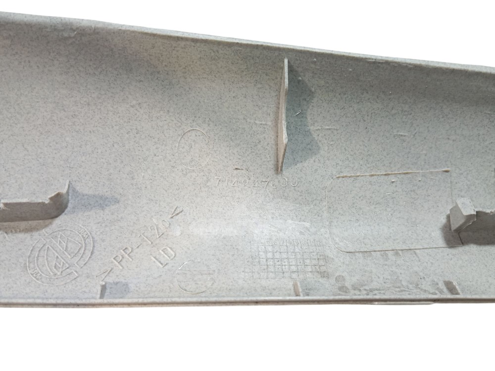 Moldura Acabamento Coluna Direita Parabrisa Fiat Palio 2000 2