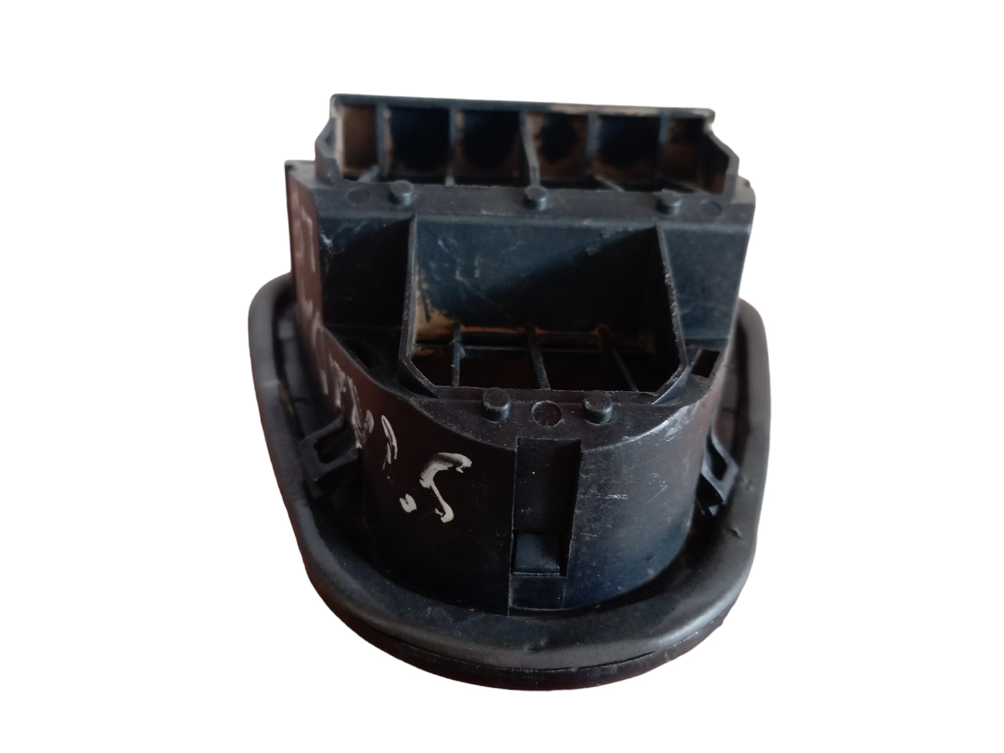 Difusor Externo Lateral Esquerda Fiat Strada 2