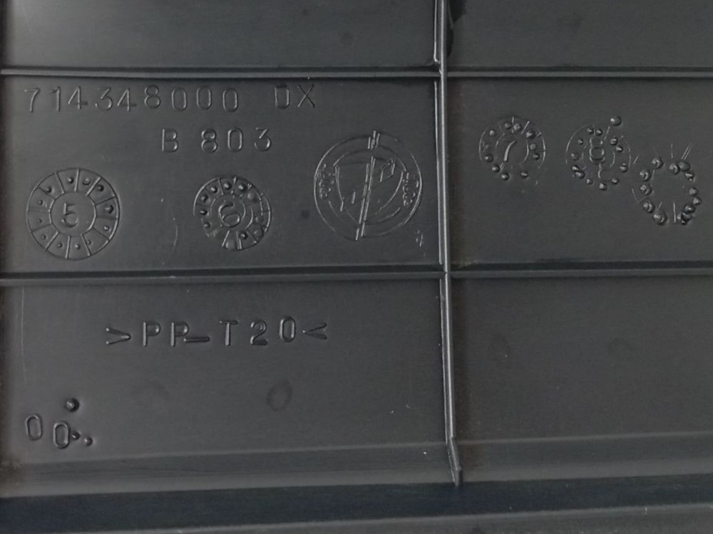Acabamento Lateral Direito Porta Malas Fiat Brava 2002 5