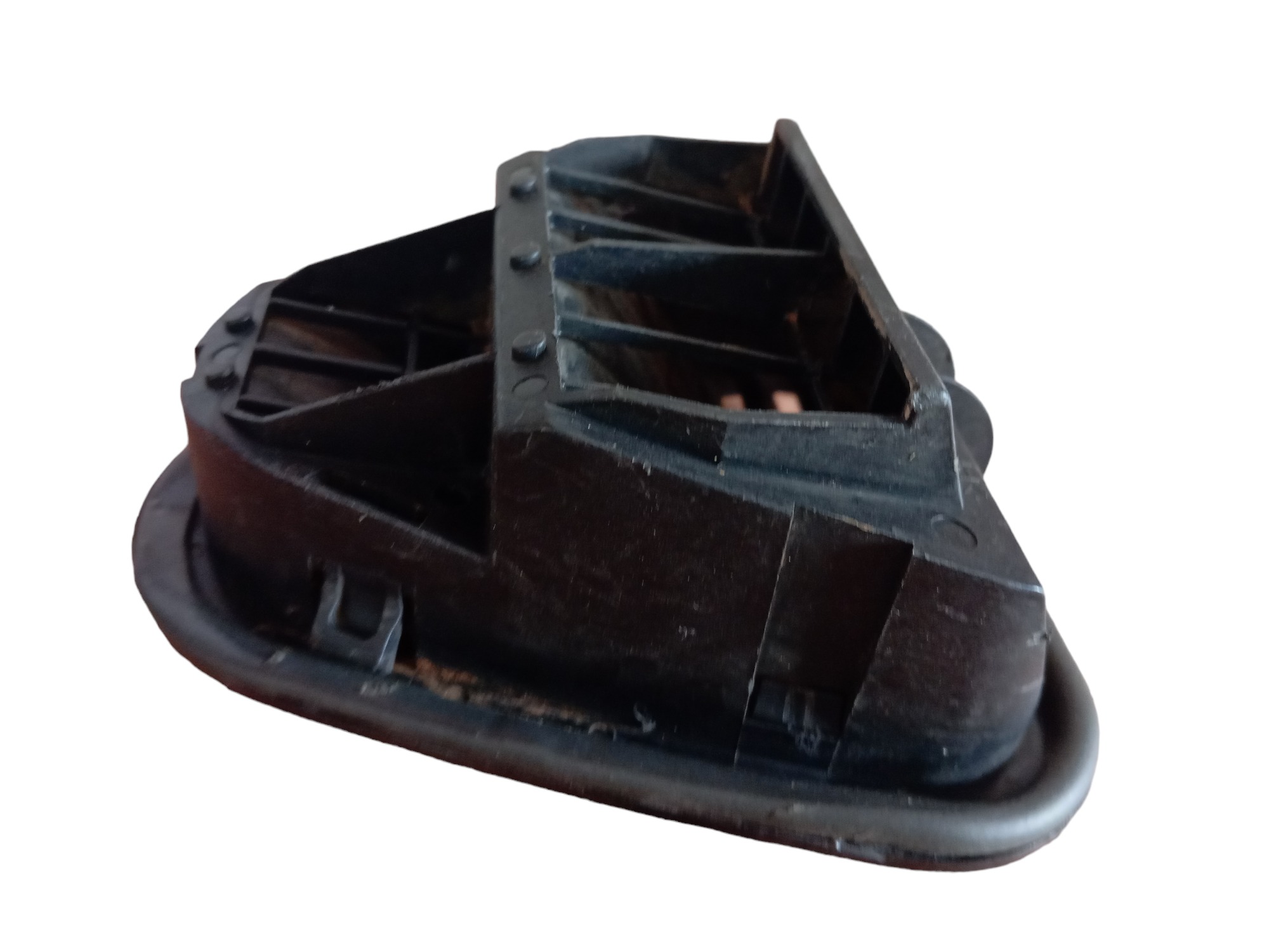 Difusor Externo Lateral Esquerda Fiat Strada 3