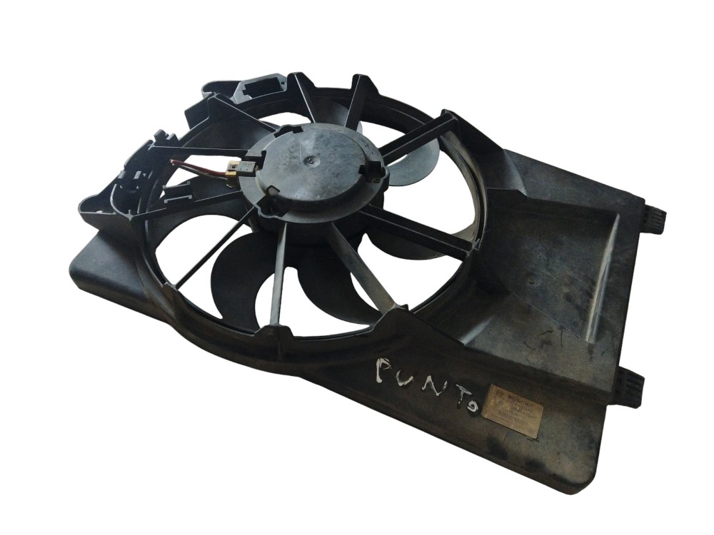 Suporte Defletor Motor Ventoinha Fiat Punto 1.4 2010