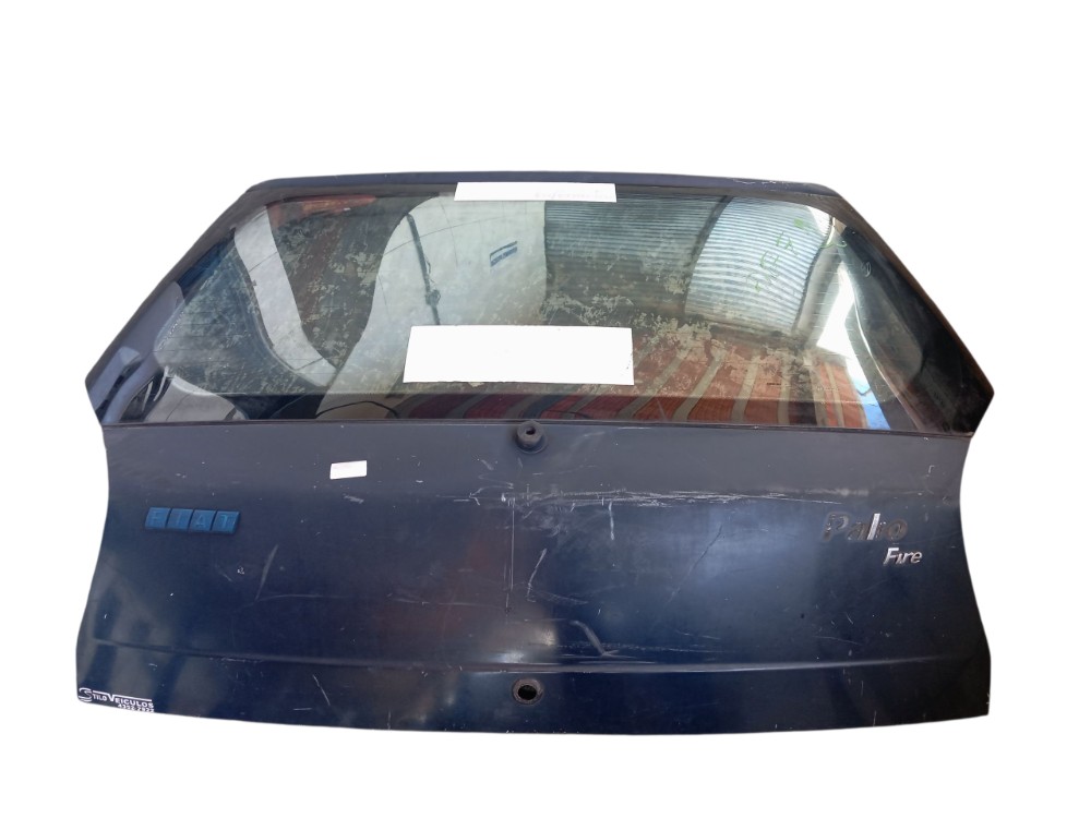 Tampa Traseira Porta Malas Fiat Palio 2005 Com Detalhe Azul 1