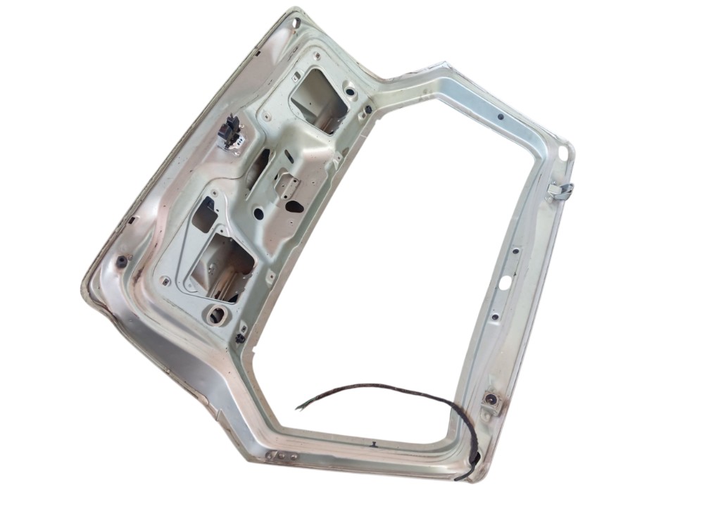 Tampa Traseira Porta Malas Fiat Palio Com Detalhes 3
