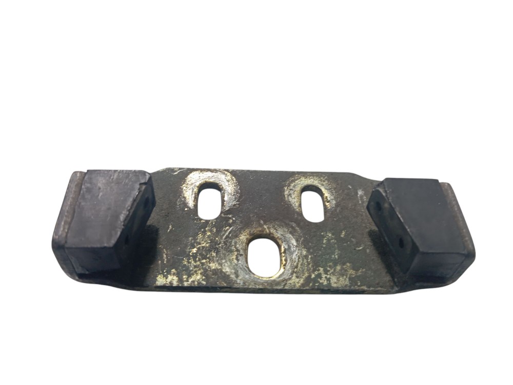 Batente Porta Malas Traseiro Vw Gol Parati 1980 A 2001 4