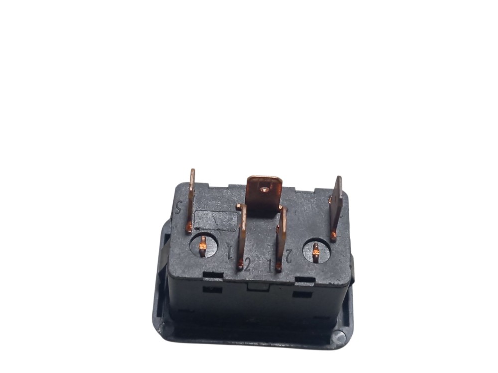 Botão Vidro Elétrico Console Central Direito Gm Celta 4