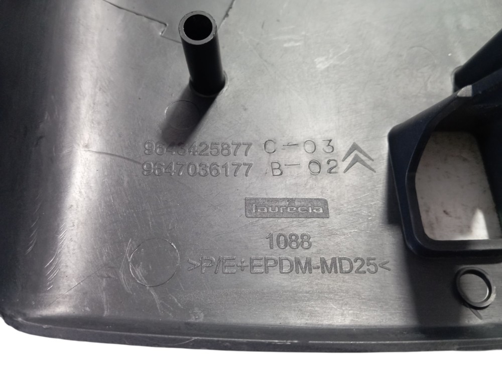 Moldura Coluna Direção Citroen Xsara Picasso 2001 5