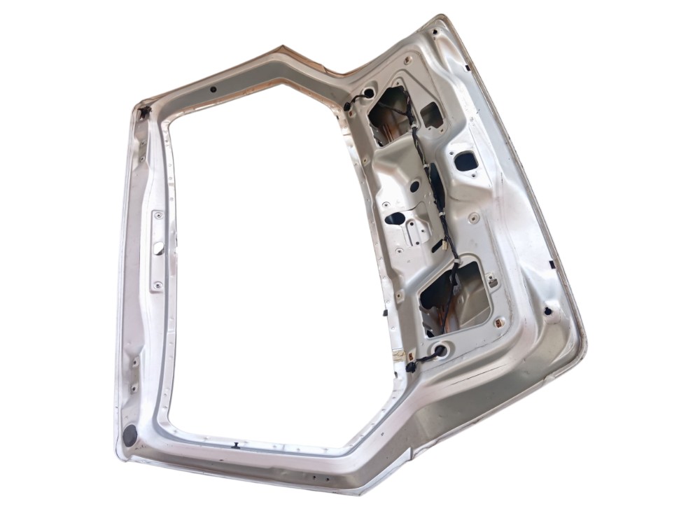 Tampa Traseira Porta Malas Fiat Palio 2005 Com Detalhe Prata 2
