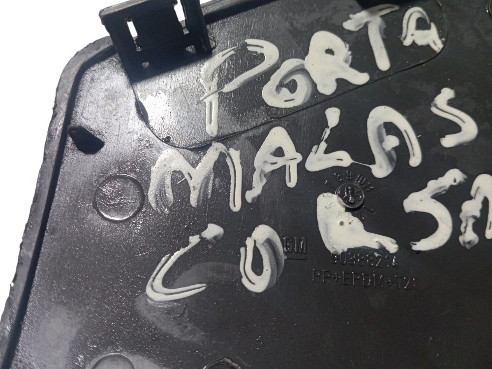 Tampa Amortecedor Acabamento Porta Malas D Corsa 1994 A 2001 Preto 7