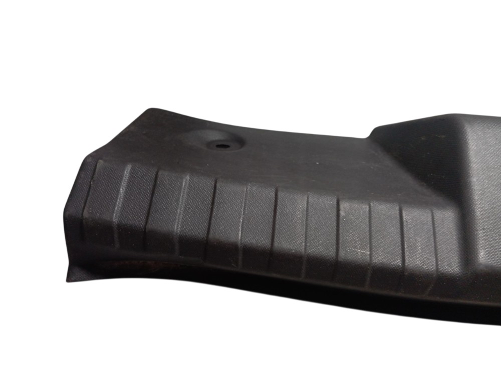 Soleira Porta-malas Ford Ka 2015 Preto 7