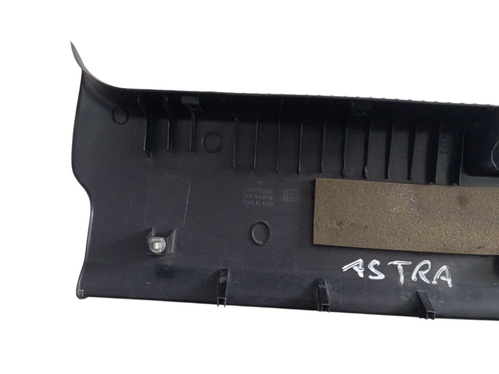 Soleira Acabamento Porta Mala Gm Astra Hatch 1999/2000 Preto 4
