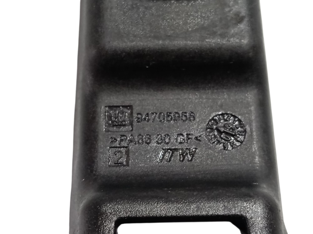 Suporte Superior Radiador 1.4 0 Gm Agile Montana 2014 A 2019 Preto 7
