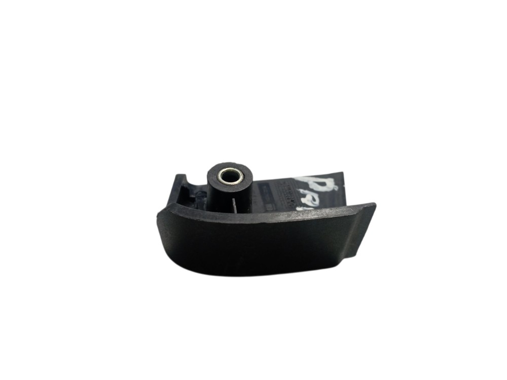 Tampa Moldura Fechadura Porta-malas Gm Onix Prisma 2014 6