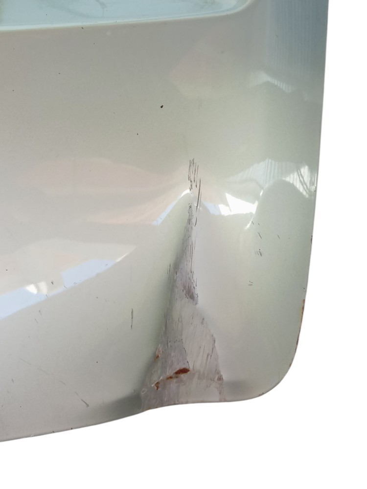 Tampa Traseira Porta Malas Fiat Palio Com Detalhes 7