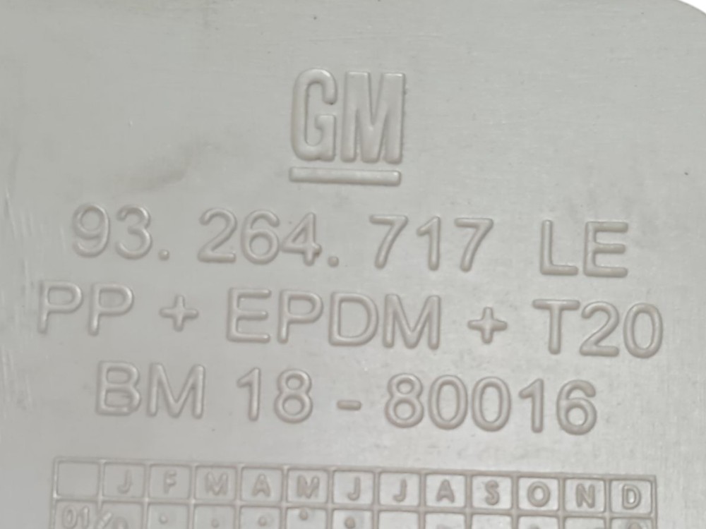 Moldura Coluna Traseira Esquerda Gm Corsa 5