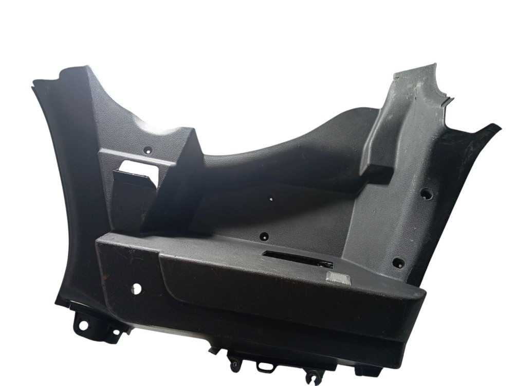 Suporte Bagagito Esquerdo Tampão Traseiro Gm Corsa 2003/ Preto