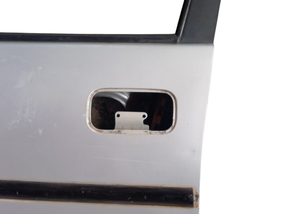 Porta Dianteira Esquerda Gm Corsa 7
