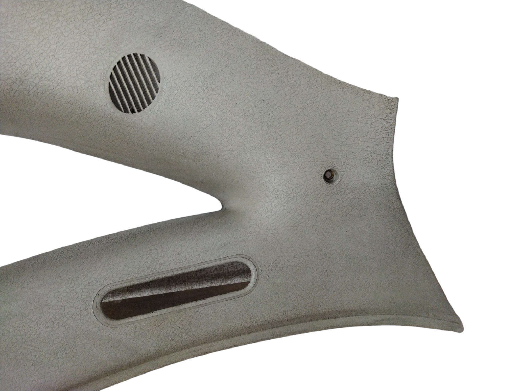Moldura Coluna Traseira Esquerda Gm Corsa Classic 7