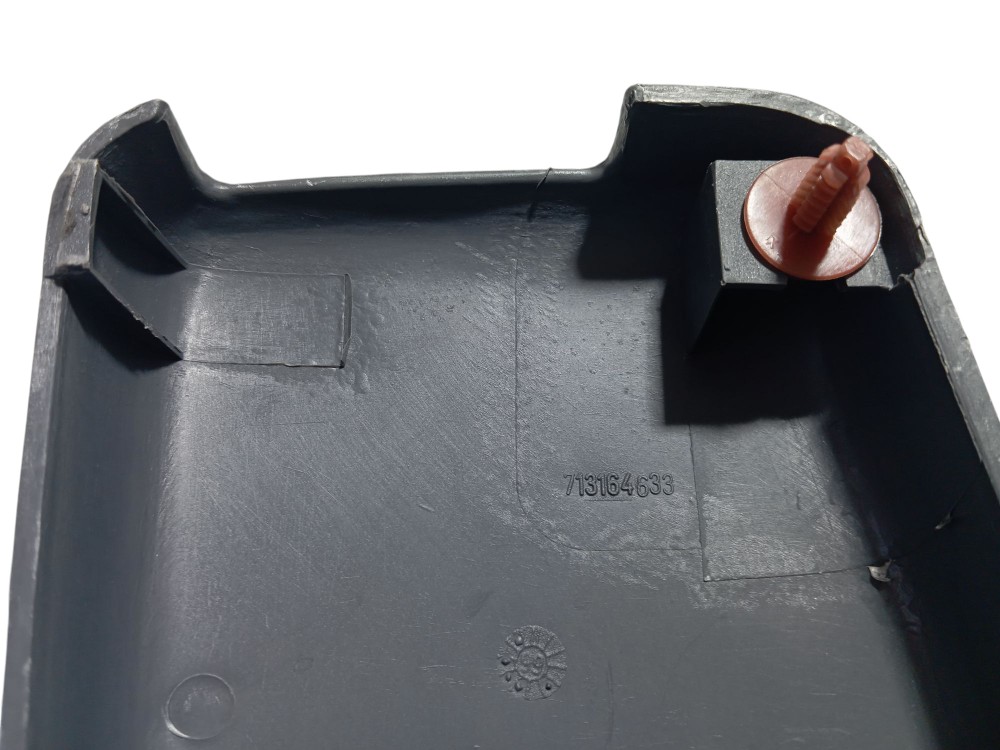 Acabamento Inferior Coluna Direita Fiat Palio 4