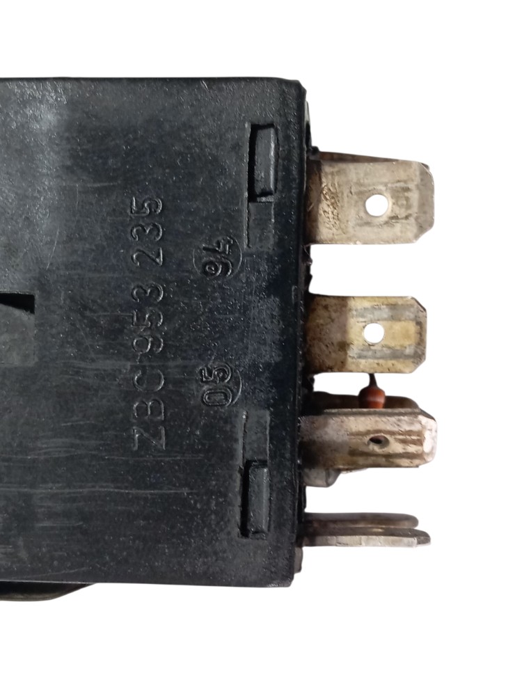 Botão Pisca Alerta Interruptor Cl Vw Gol Voyage 1984 A 1994 Preto 7