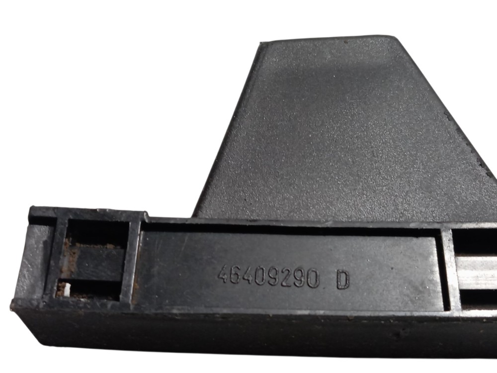 Guia Vidro Trilho Porta Dianteiro Dir Fiat Palio 2001 A 2007 Preto 7
