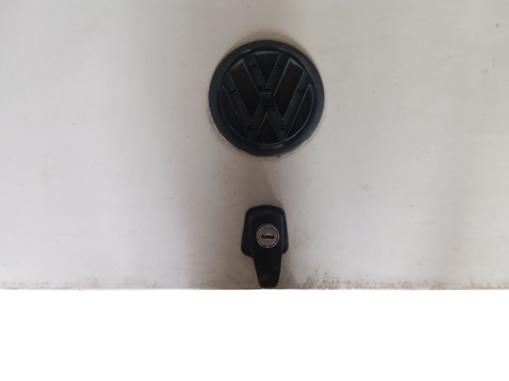 Tampa Traseira Vw Kombi Carat 2001 6