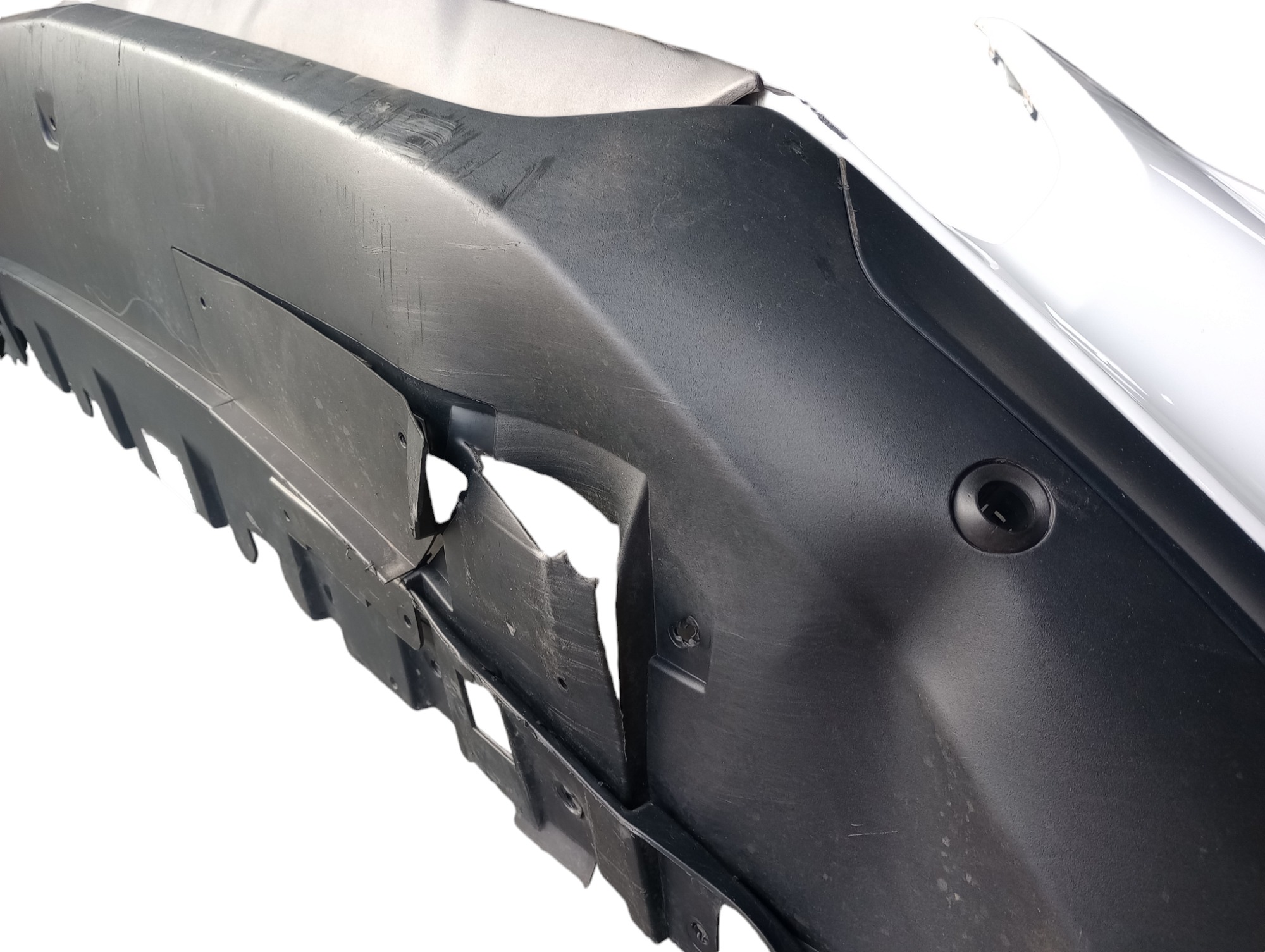 Para-choque Dianteiro Chevrolet Tracker 2024 Com Detalhe 6