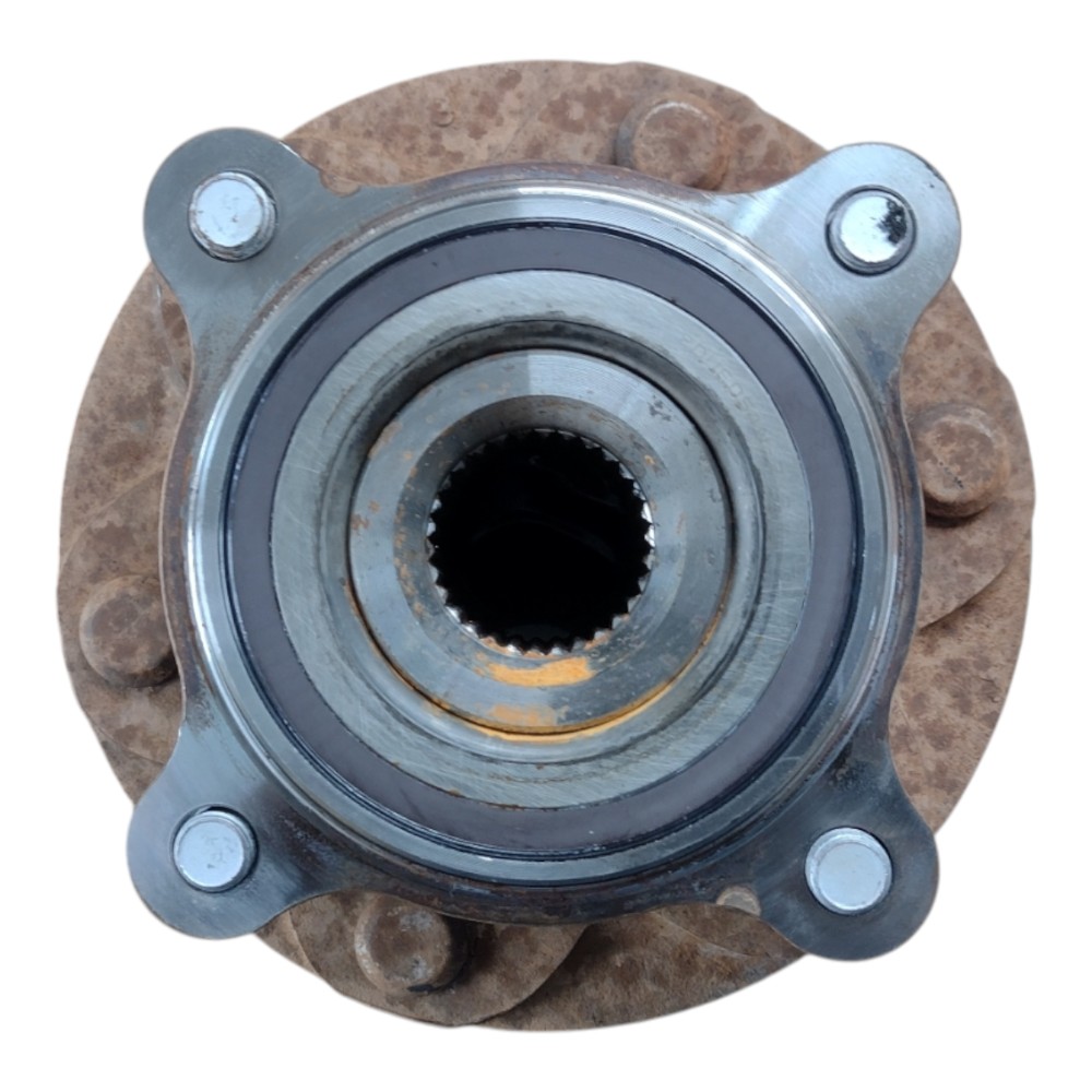 Cubo roda dianteira Hilux 2009 1