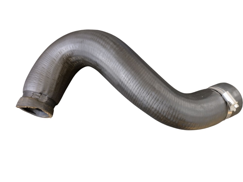Mangueira Do Intercooler Inferior L.d Trailblazer S10 2.8 20 Preta 1