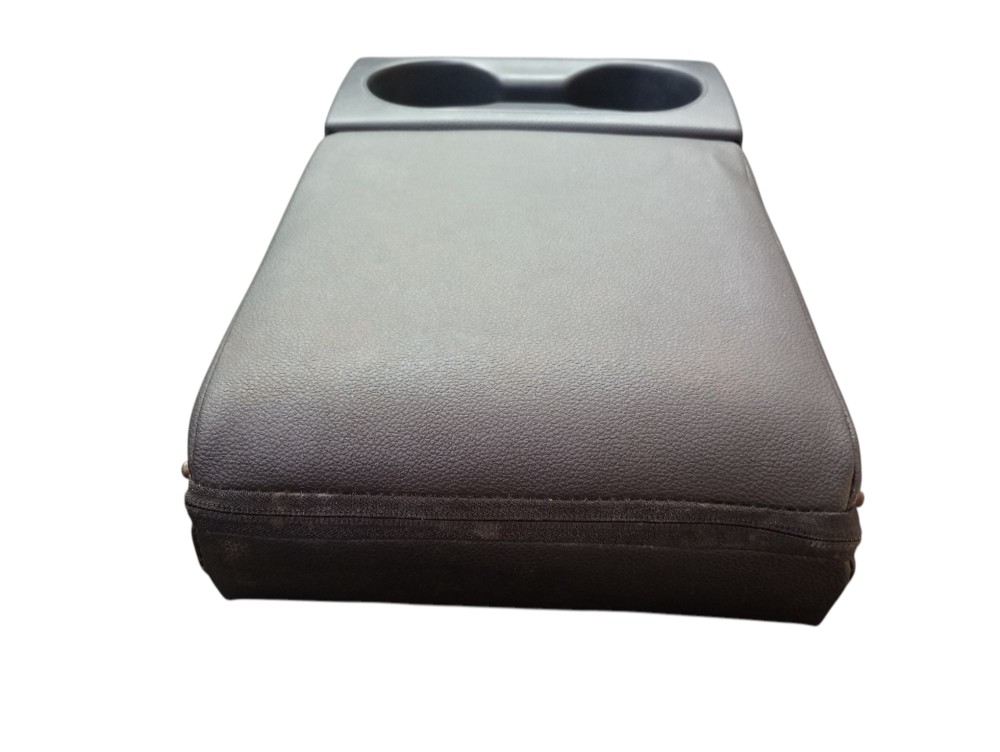 Console Central Banco Traseiro Hilux Srv 2019 4