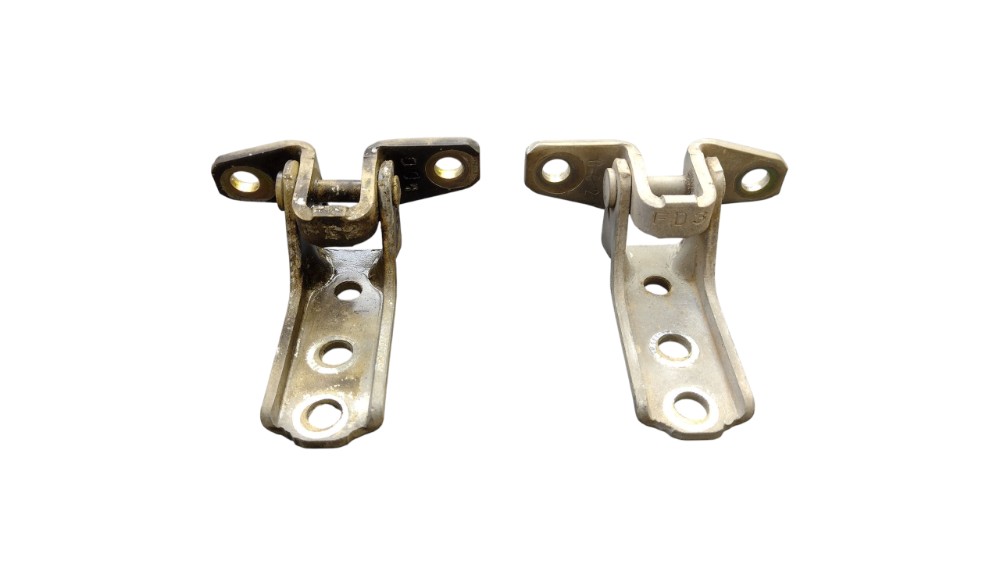 Par dobradiça porta D.D Pajero TR4 2010