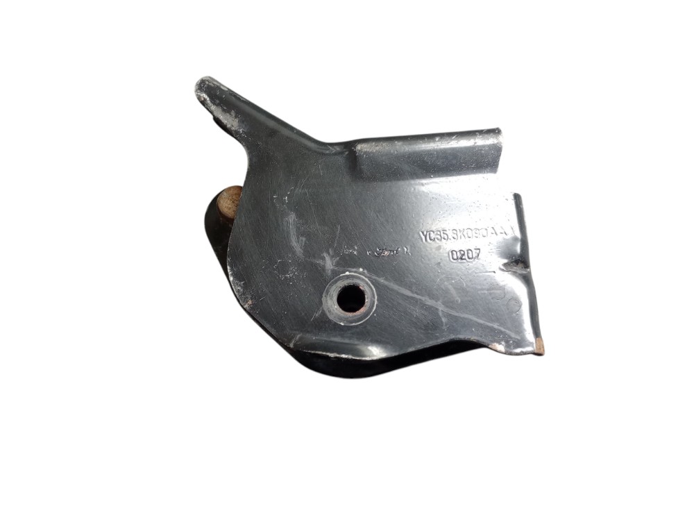 Suporte eixo suspensão dianteiro Ford f250 2007