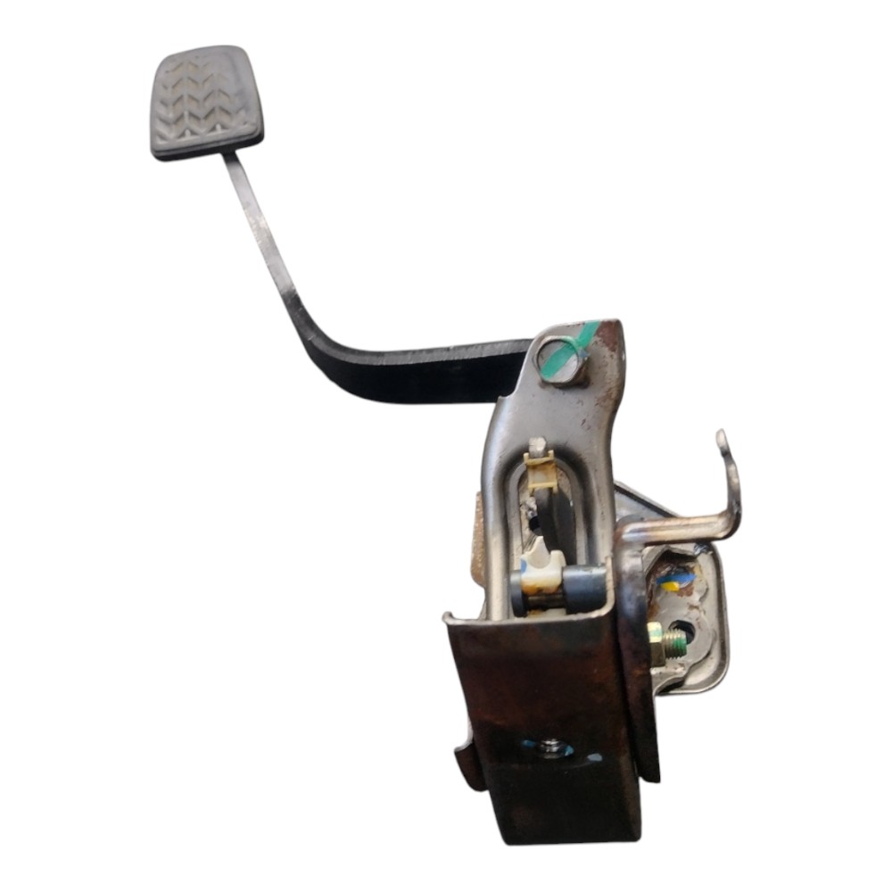 Pedal embreagem Hilux SW4 3.0 2009 5