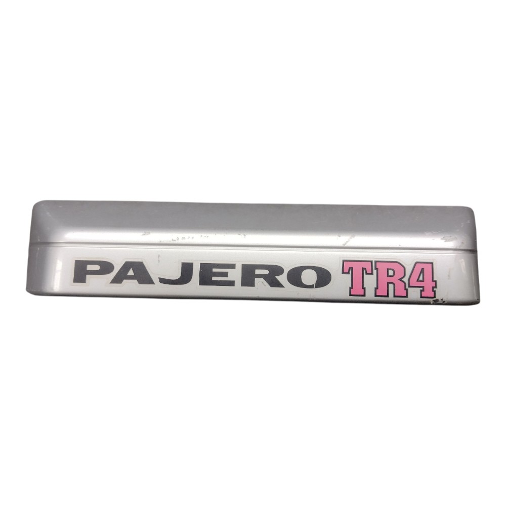 Moldura maçaneta luz placa traseira Pajero TR4 2007