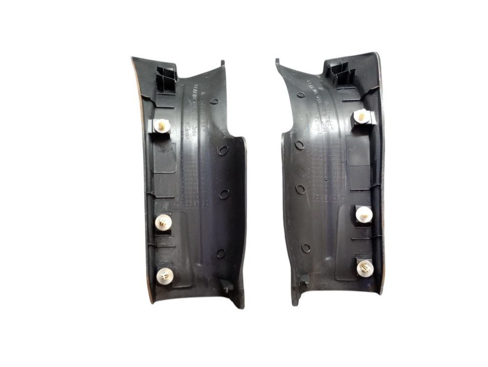 Par Soleiras Porta Traseiras Pajero Tr4 2008 8