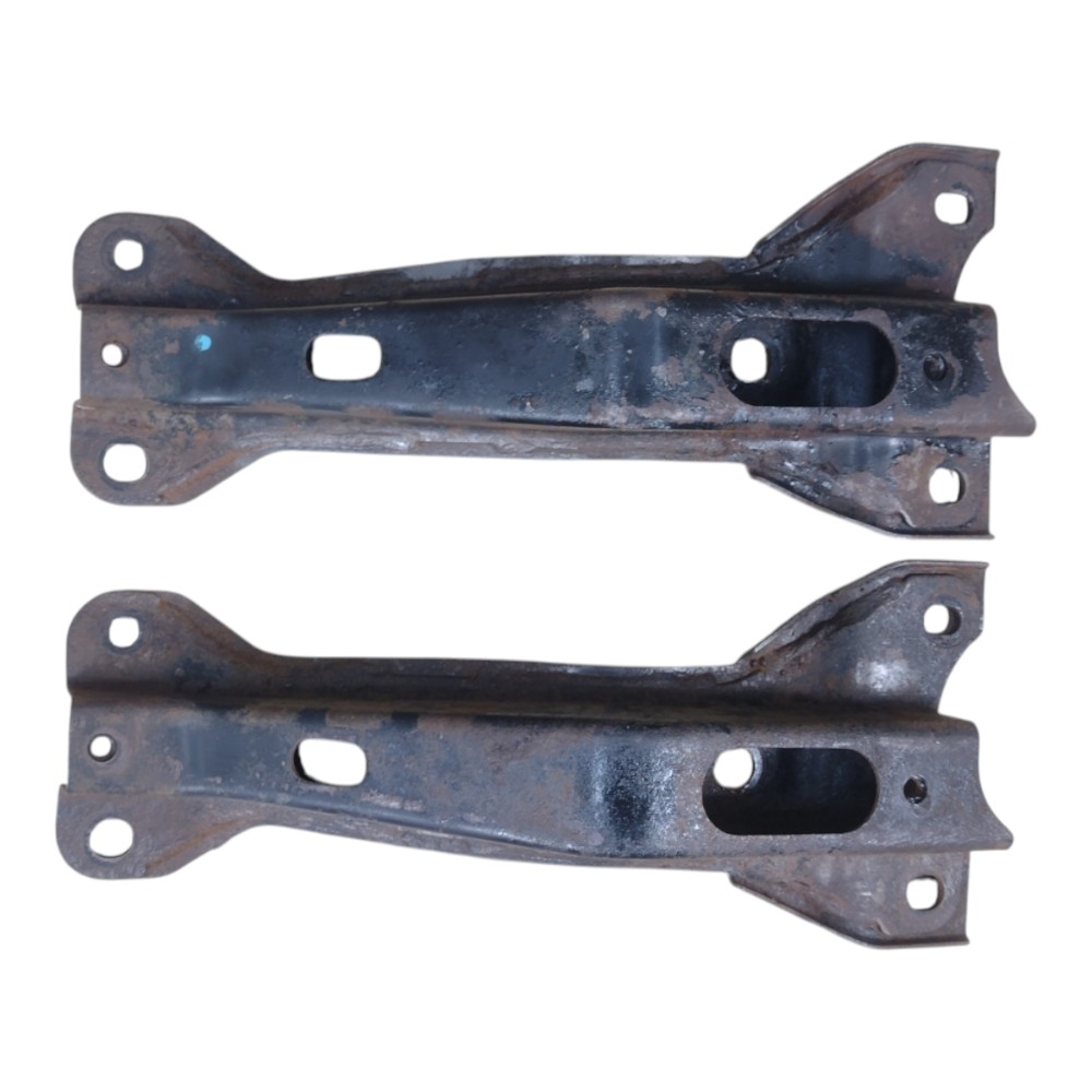 Par suporte travessa suspensão dianteira Hilux 2013 3
