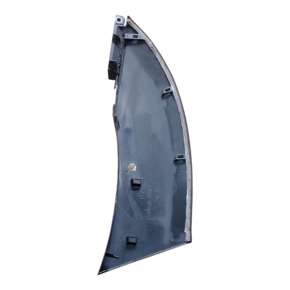 Moldura Para Lama T.e Hilux Sw4 2009 Com Detalhe 4